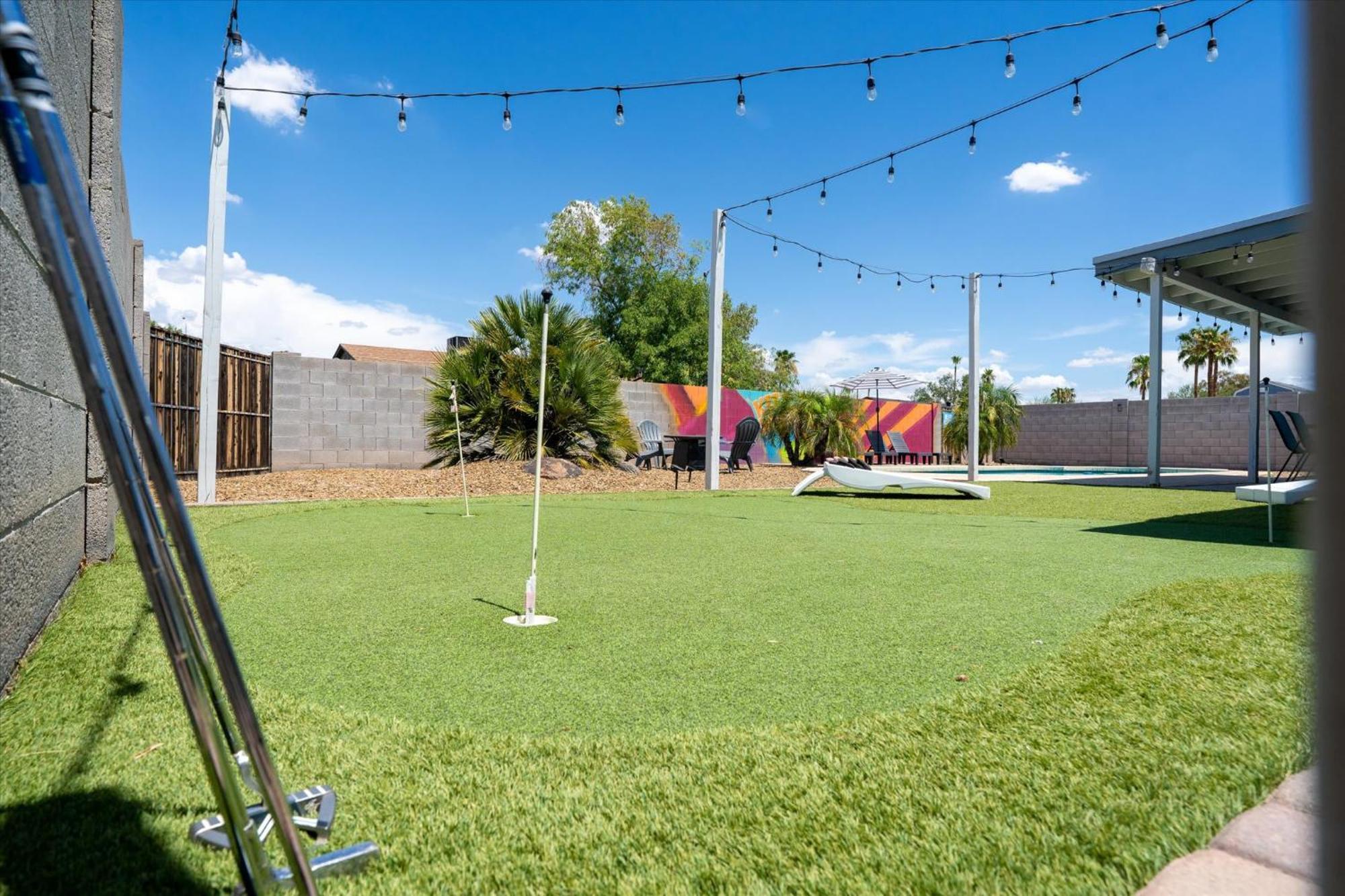 Mini Golf Fire Pit Pool Game Room Chandler Bagian luar foto